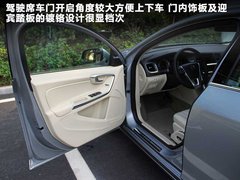 2011款 3.0T 自动 智雅版 AWD