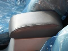 2011款 1.3L 手动 精英型