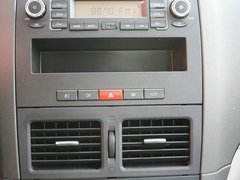 2011款 1.3L 手动 精英型