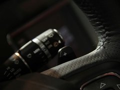 2012款 2.0T 自动 3门耀动版 4座