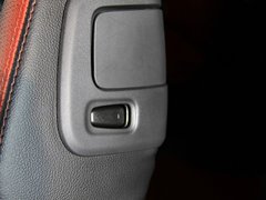 2012款 2.0T 自动 3门耀动版 4座