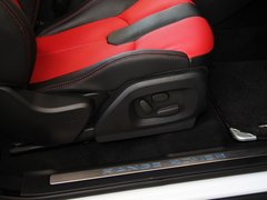 2012款 2.0T 自动 3门耀动版 4座