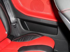 2012款 2.0T 自动 3门耀动版 4座