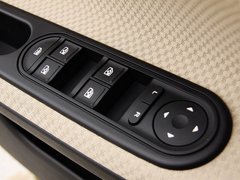 2011款 1.5 手动 精英版