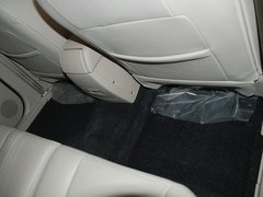 2011款 2.4L 手动 汽油4X2超豪华型 5座
