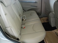 2011款 2.4L 手动 汽油4X2超豪华型 5座