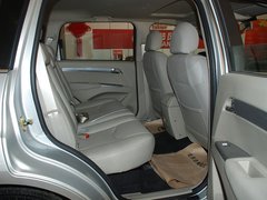 2011款 2.4L 手动 汽油4X2超豪华型 5座