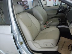 2011款 2.4L 手动 汽油4X2超豪华型 5座