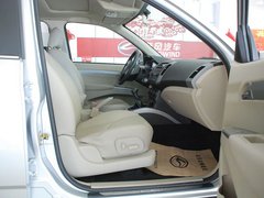 2011款 2.4L 手动 汽油4X2超豪华型 5座
