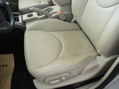 2011款 2.4L 手动 汽油4X2超豪华型 5座