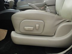 2011款 2.4L 手动 汽油4X2超豪华型 5座