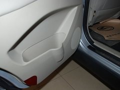 2011款 2.4L 手动 汽油4X2超豪华型 5座