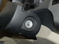 2011款 2.4L 手动 汽油4X2超豪华型 5座