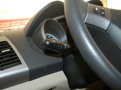 2011款 2.4L 手动 汽油4X2超豪华型 5座