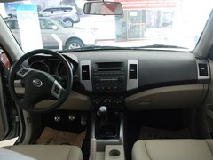 2011款 2.4L 手动 汽油4X2超豪华型 5座