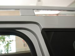 2011款 2.4L 手动 汽油4X2超豪华型 5座