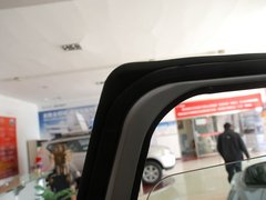 2011款 2.4L 手动 汽油4X2超豪华型 5座