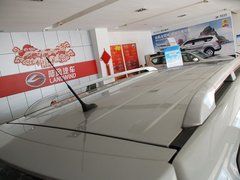 2011款 2.4L 手动 汽油4X2超豪华型 5座