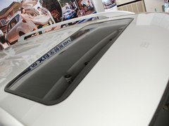 2011款 2.4L 手动 汽油4X2超豪华型 5座
