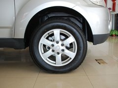 2011款 2.4L 手动 汽油4X2超豪华型 5座