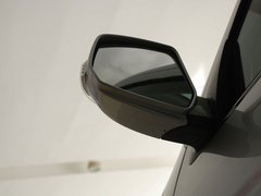 2011款 2.4L 手动 汽油4X2超豪华型 5座