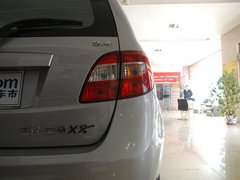 2011款 2.4L 手动 汽油4X2超豪华型 5座