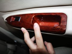 2011款 新白金版 1.5L 手动 豪华型