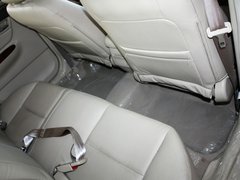 2011款 新白金版 1.5L 手动 豪华型