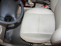 2011款 新白金版 1.5L 手动 豪华型