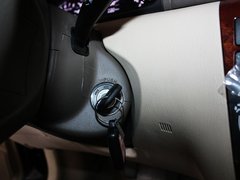 2011款 新白金版 1.5L 手动 豪华型