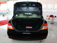 2011款 新白金版 1.5L 手动 豪华型