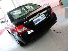 2011款 新白金版 1.5L 手动 豪华型
