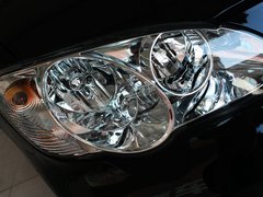 2011款 新白金版 1.5L 手动 豪华型