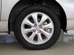 2011款 新白金版 1.5L 手动 豪华型