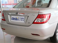 2011款 新白金版 1.5L 手动 豪华型