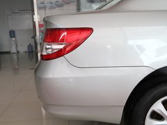 2011款 新白金版 1.5L 手动 豪华型