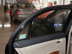 2011款 新白金版 1.5L 手动 豪华型