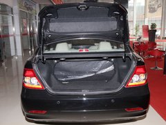 2011款 新白金版 1.5L 手动 豪华型