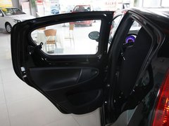 2011款 1.0L 手动 铉酷型