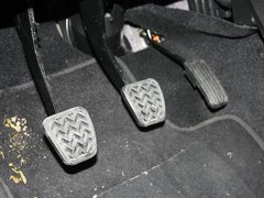 2011款 1.0L 手动 铉酷型