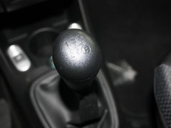 2011款 1.0L 手动 铉酷型
