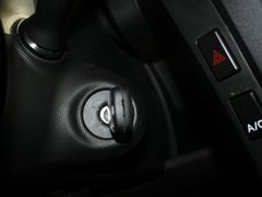 2011款 1.0L 手动 铉酷型