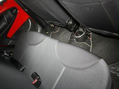 2011款 1.0L 手动 悦酷型