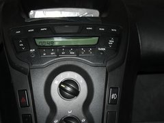 2011款 1.0L 手动 悦酷型