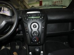 2011款 1.0L 手动 悦酷型