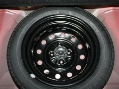 2011款 1.0L 手动 悦酷型