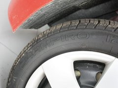 2011款 1.0L 手动 悦酷型