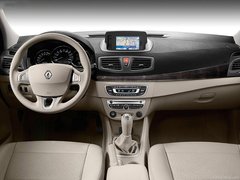 2011款 2.0 CVT 时尚版