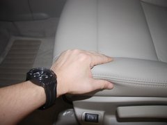 2011款 2.0 CVT 时尚版