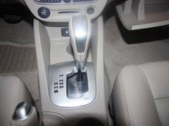2011款 2.0 CVT 时尚版